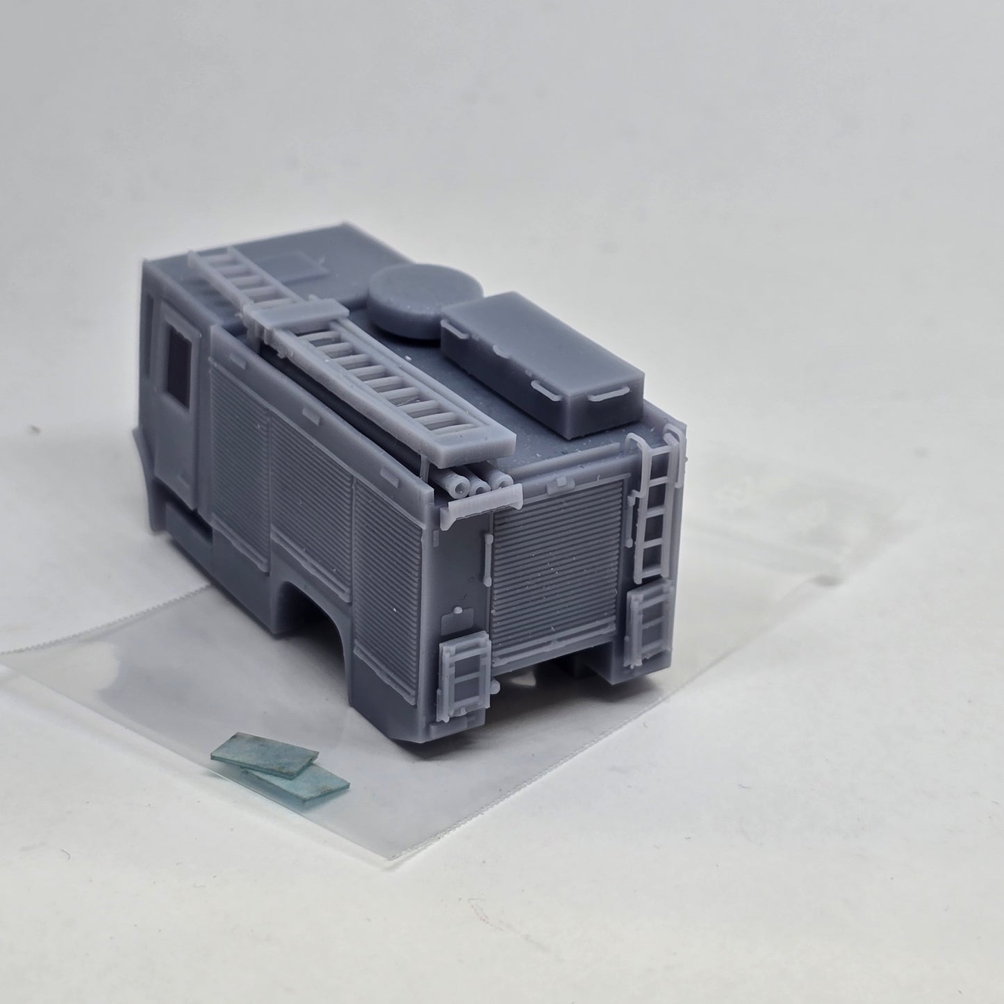 LF-KatS EMPL Aufbau Inkl. Verglasung H0 1:87