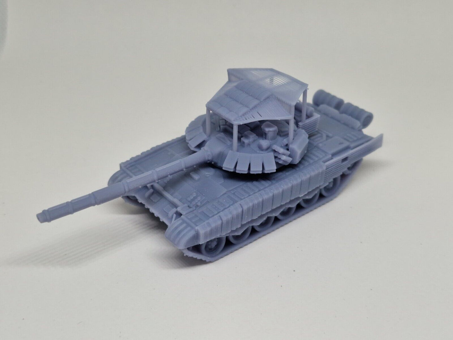 Panzer T-72B3 mit Schirm Spur H0 1:87