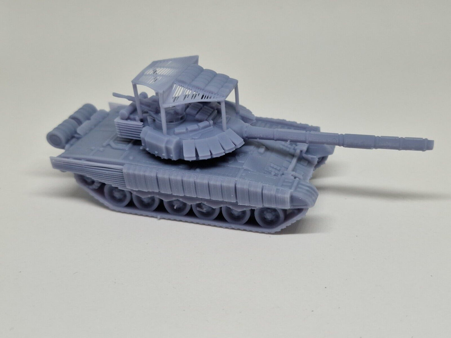 Panzer T-72B3 mit Schirm Spur H0 1:87