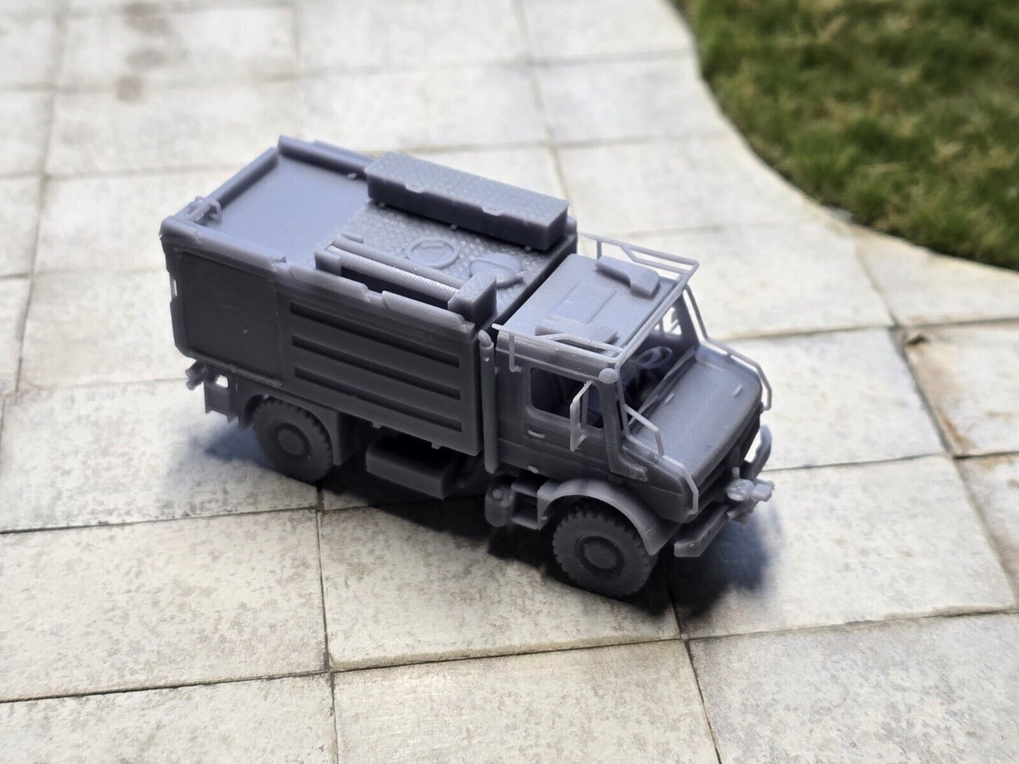 Waldbrand Unimog U 5023 - Ziegler - TLF 20/48-W H0 1:87 Inkl. Verglasung