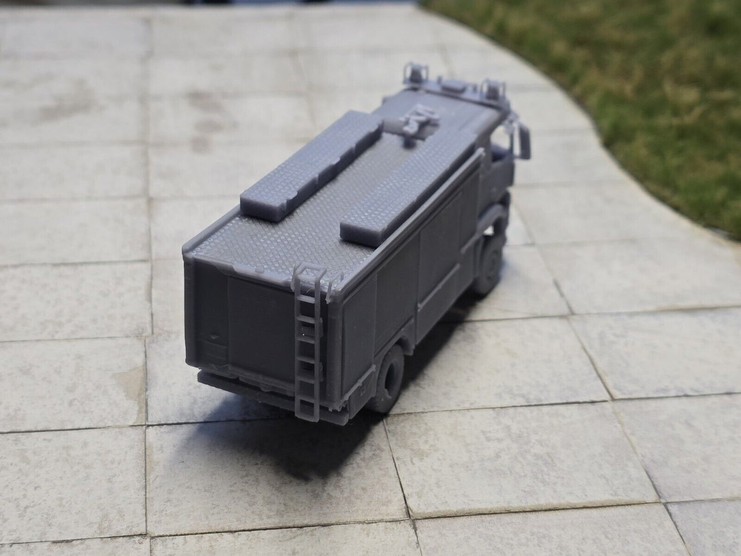 Schlingmann TLF4000 MAN Feuerwehr 1:87 H0 Inkl. Verglasung