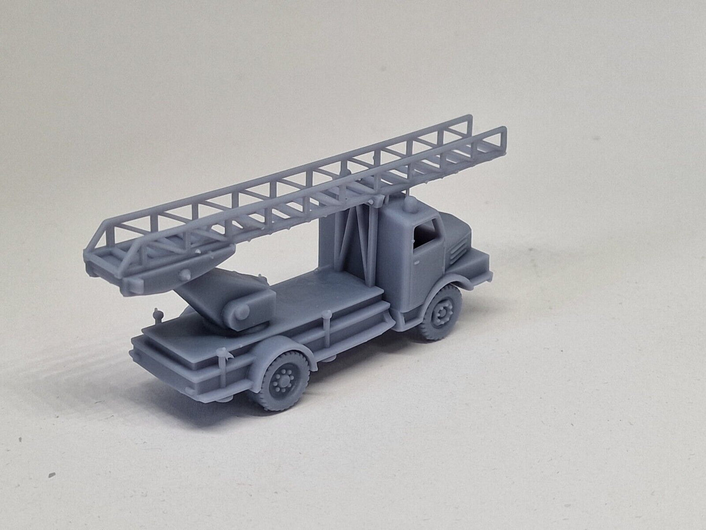 IFA S4000 Drehleiter 25 Spur H0 1:87