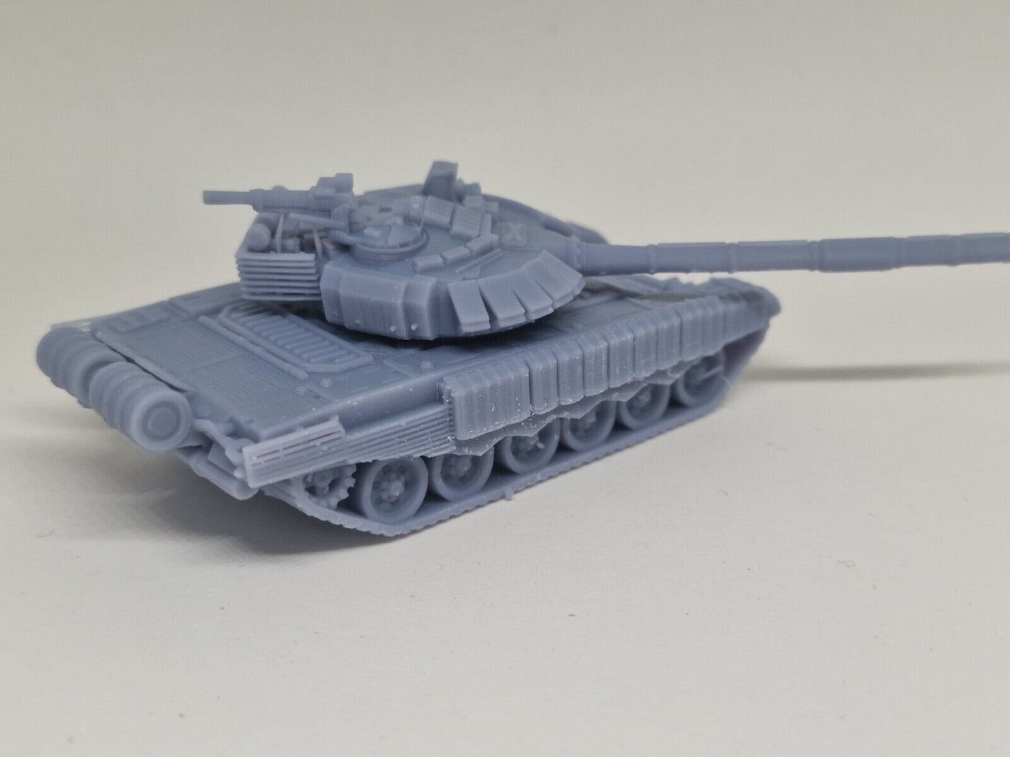 Panzer T-72B3 Spur H0 1:87