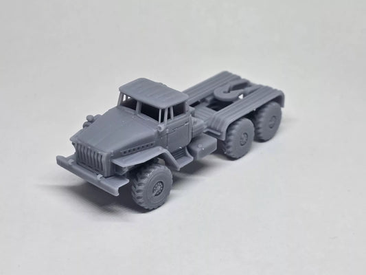 Ural 4320 Sattelzugmaschine Bausatz 1:120 TT