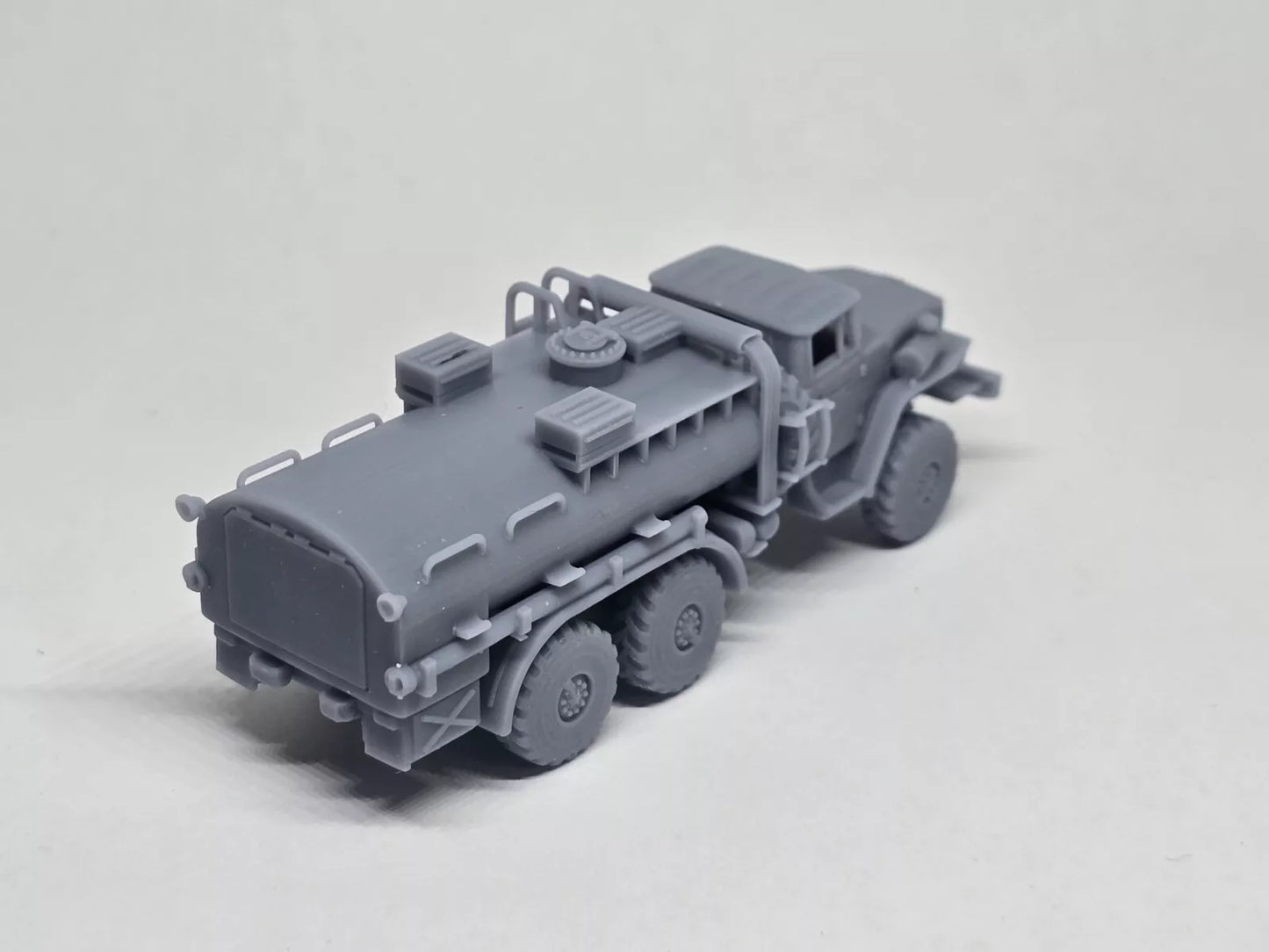 Ural 4320 Tankwagen Bausatz 1:120 TT